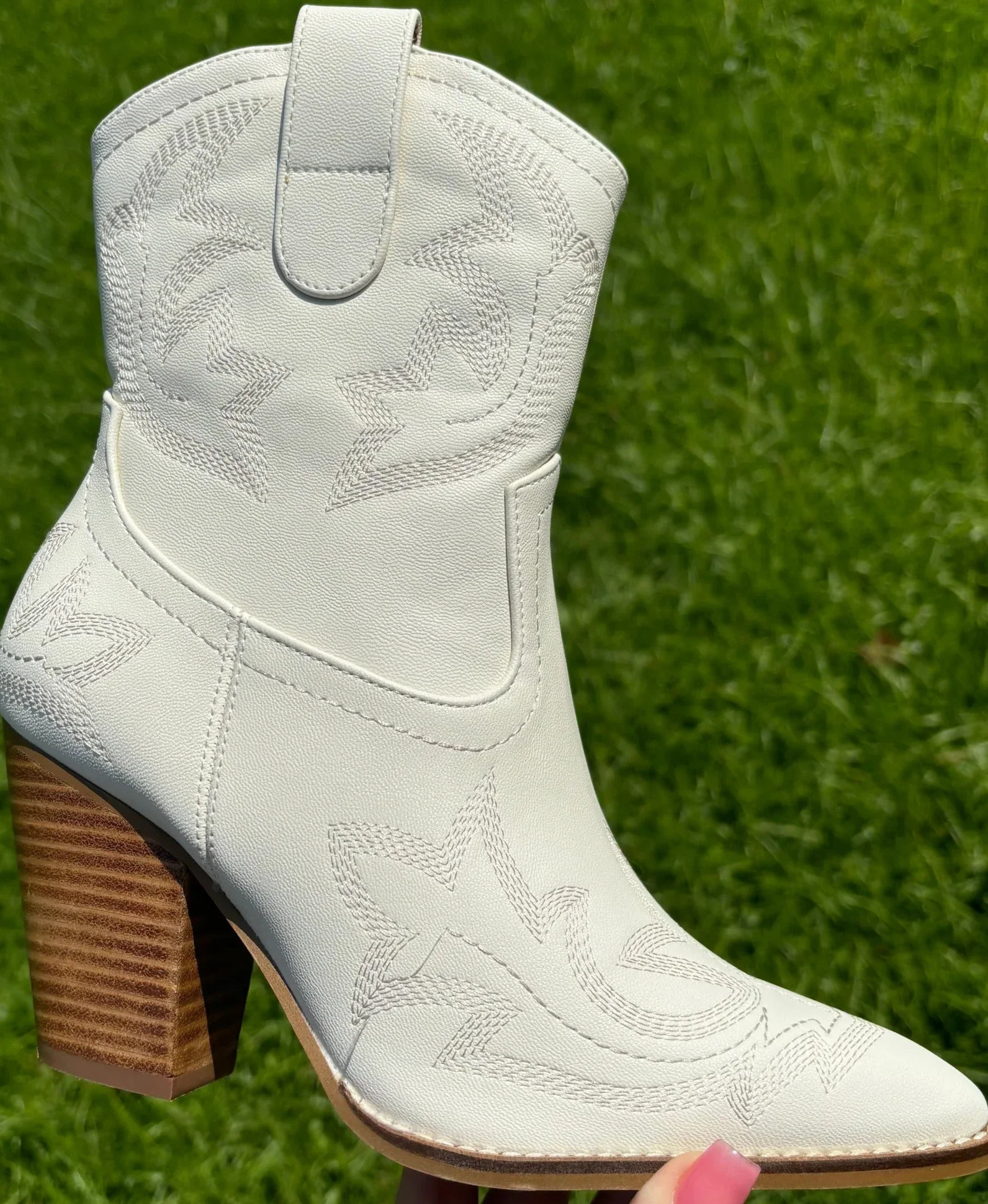 Plus One Boot 鈥?White